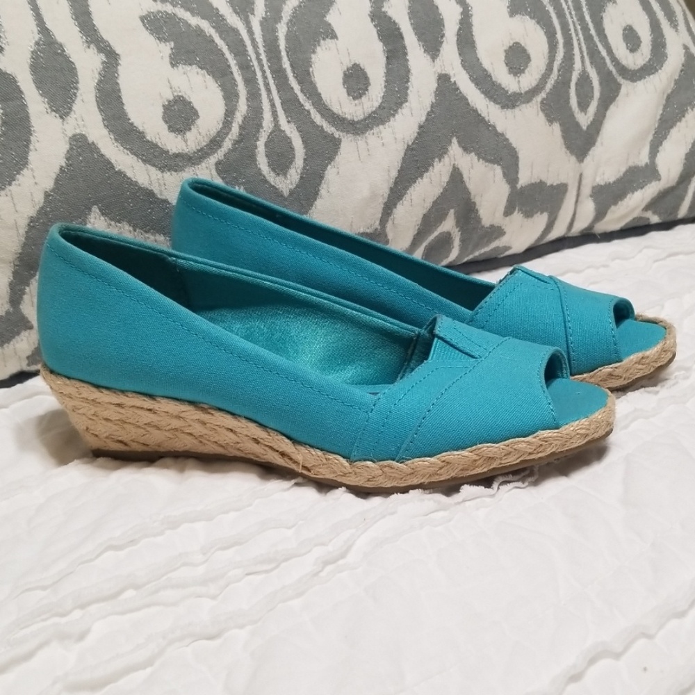 Life stride soft system 6.5m teal shoes